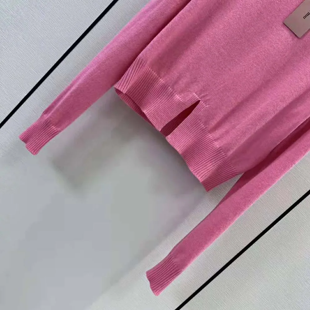 Miu Miu Cashmere Crew-Neck Sweater for Women in Pink Miu Miu Cashmere Crew-Neck Sweater for Women in Pink