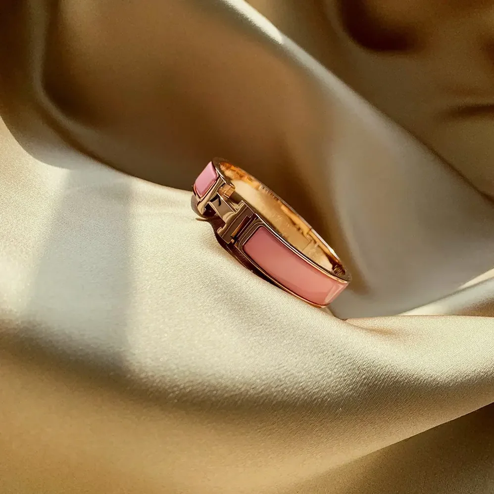 Hermes Clic H Bracelet for Unisex in Pink