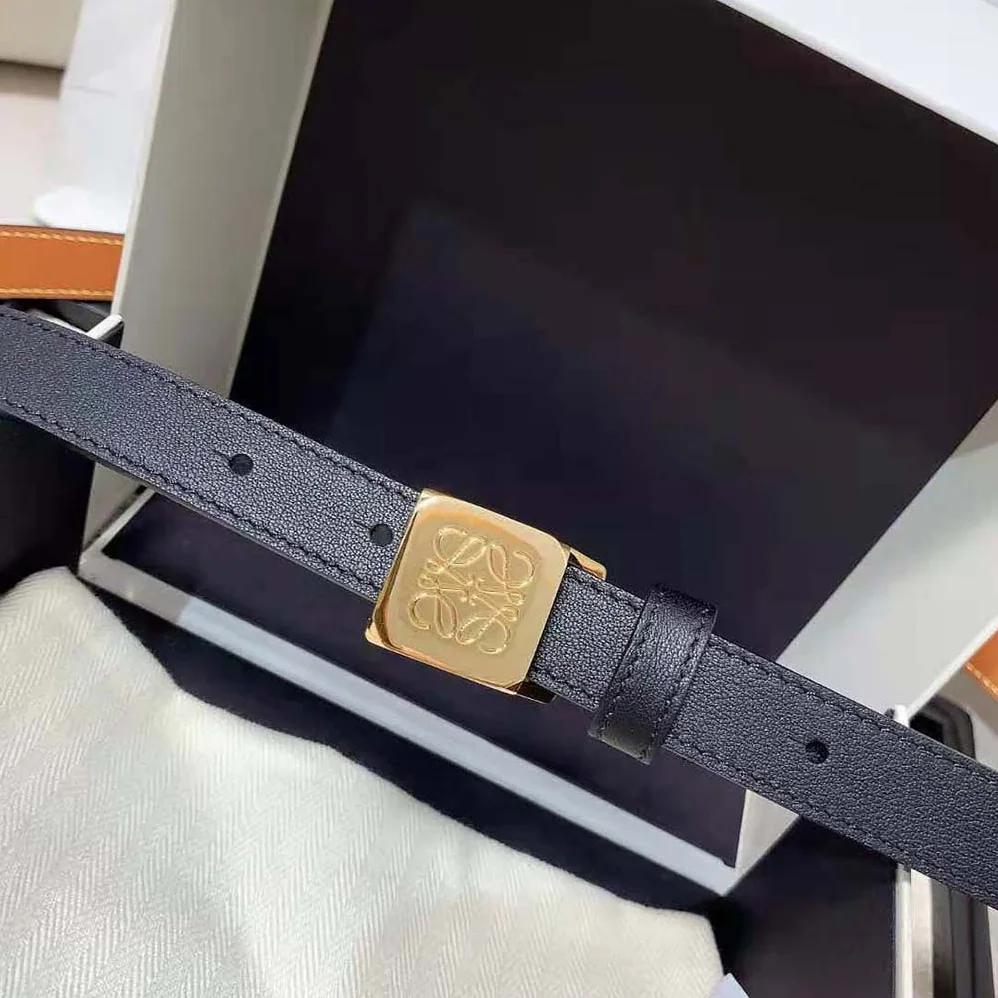 Loewe Amazona Padlock Belt in Smooth Calfskin for Women in Black Loewe Amazona Padlock Belt in Smooth Calfskin for Women in Black