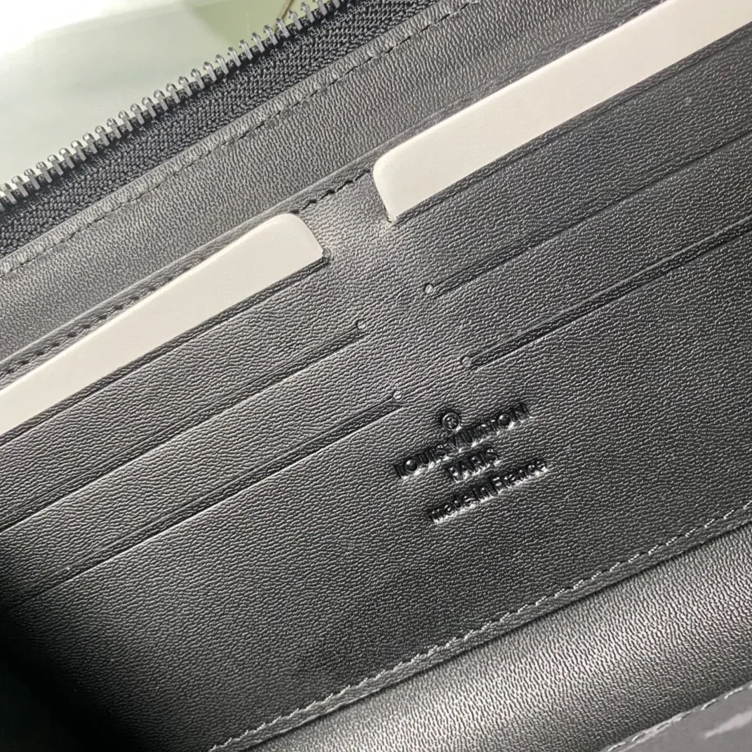Louis Vuitton Zippy Wallet Trunk Monogram Eclipse