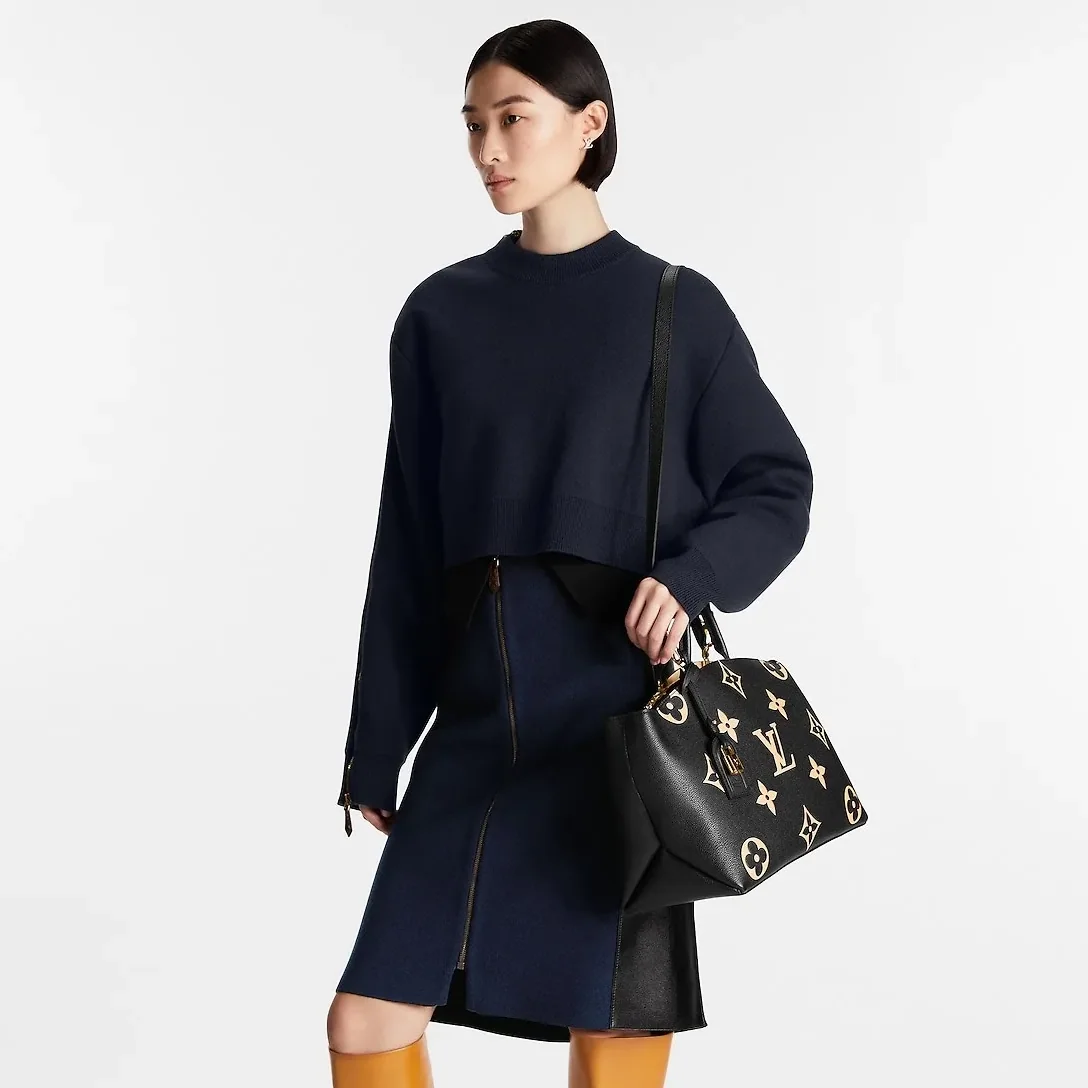 Louis Vuitton Grand Palais Black/Beige - 13.4 Inches / Louis Vuitton Grand Palais Black/Beige - 13.4 Inches /