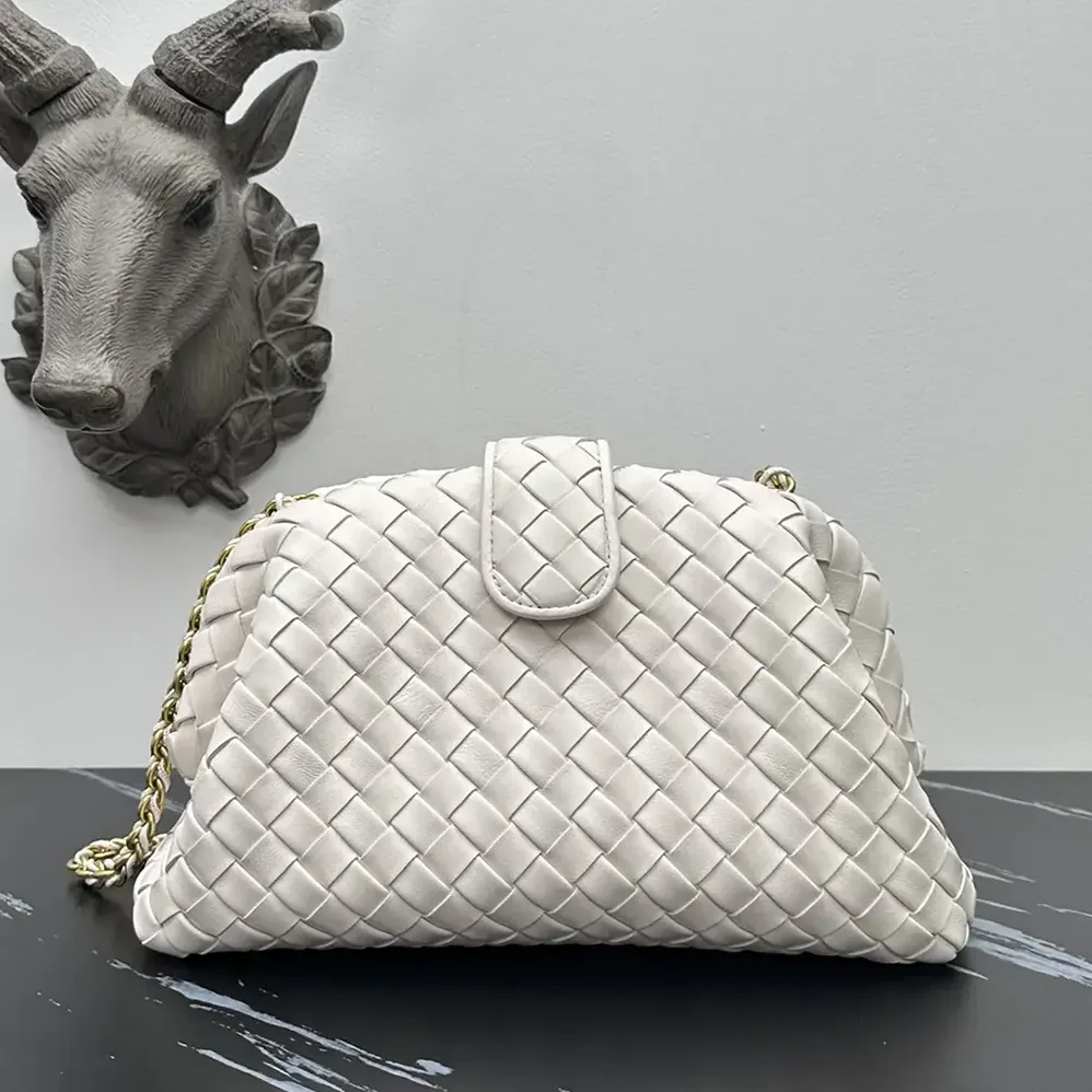 Bottega Veneta Teen Lauren 1980 With Chain for Women in White Bottega Veneta Teen Lauren 1980 With Chain for Women in White
