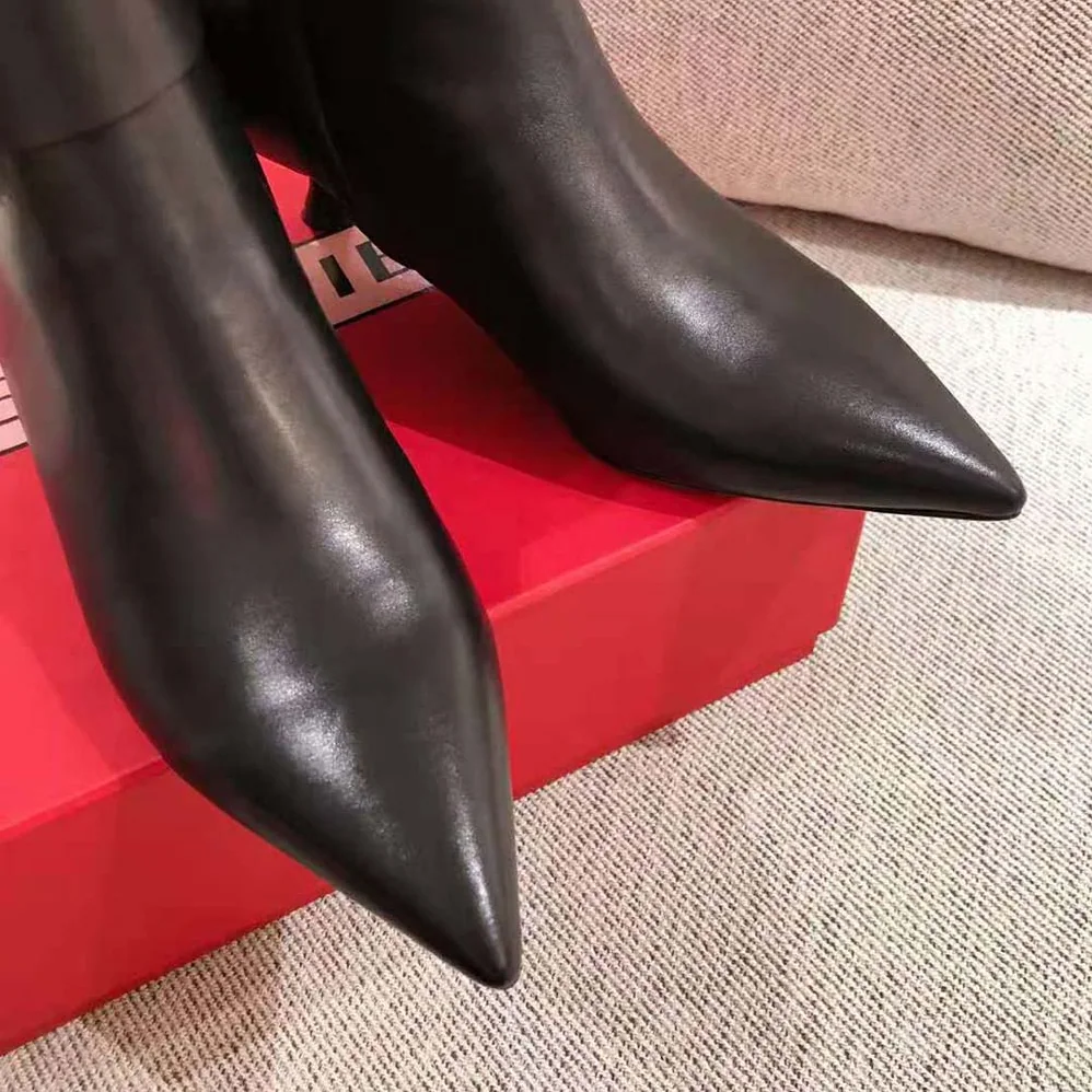 Roger Vivier Pointy Strass Buckle Booties in Leather-4.5cm Heel for Women
