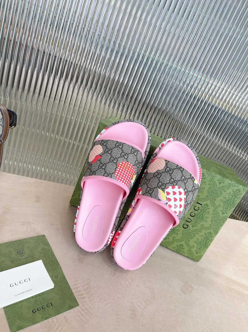 Gucci GG Blooms Supreme Floral Slide Sandal By Canvas Fabric Pink