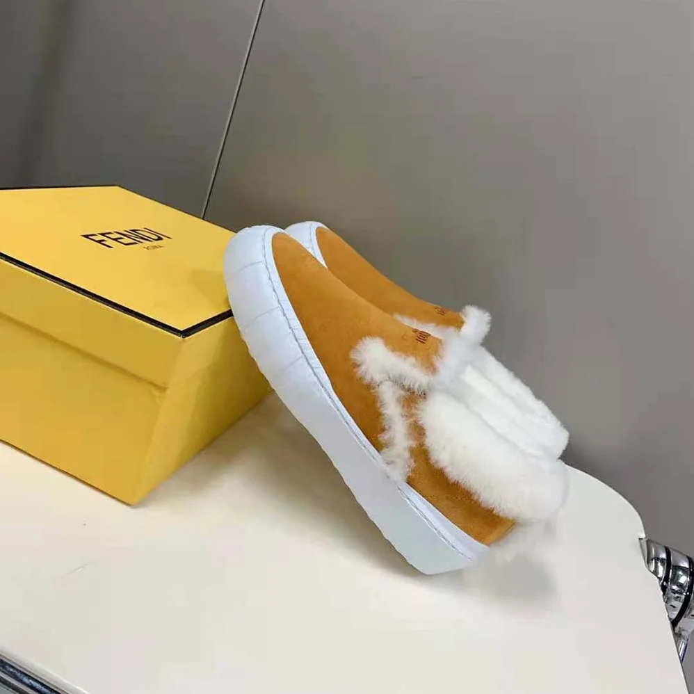 Fendi Force Yellow Suede Slip for Women in Ons