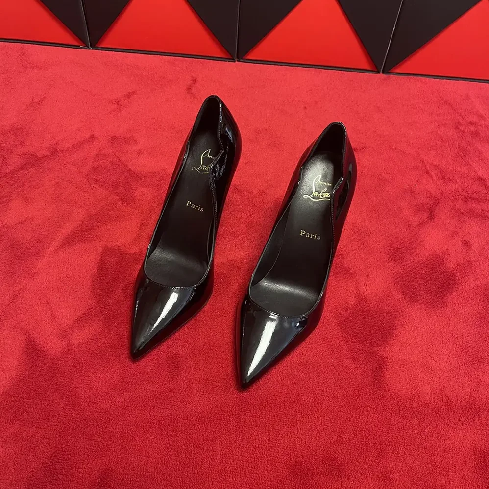 Christian Louboutin Hot Chick 100 mm Pumps Patent Calf Leather Black for Women Christian Louboutin Hot Chick 100 mm Pumps Patent Calf Leather Black for Women
