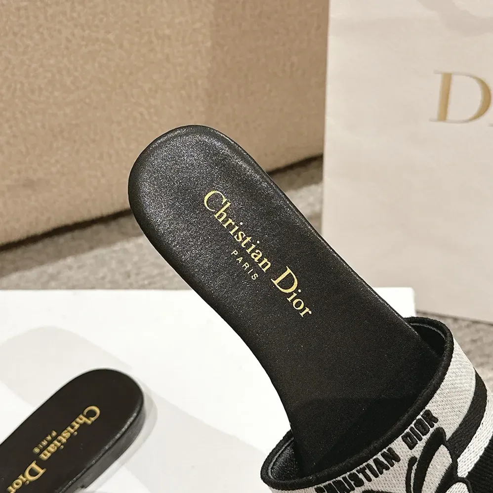 Dior Dway Slide Black and White Cotton Embroidered with Christian Dior Papillon Motif for Women Dior Dway Slide Black and White Cotton Embroidered with Christian Dior Papillon Motif for Women