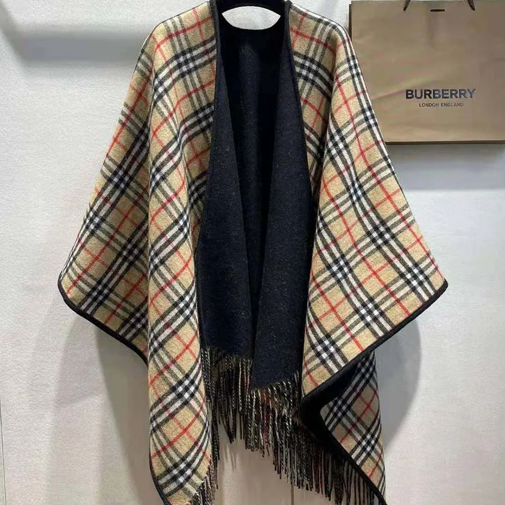 Burberry Reversible Check Wool Cape for Women in Black Burberry Reversible Check Wool Cape for Women in Black