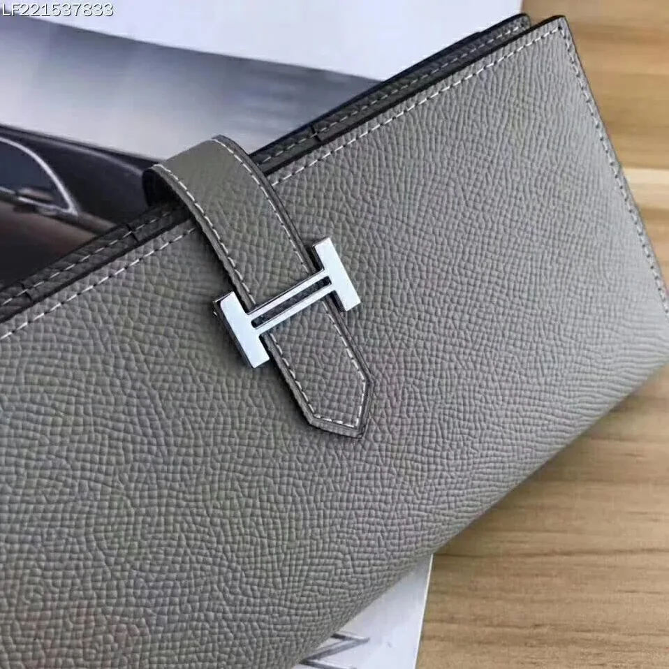 Hermes Medium Bearn Wallet in Epsom Calfskin Leather in Silver