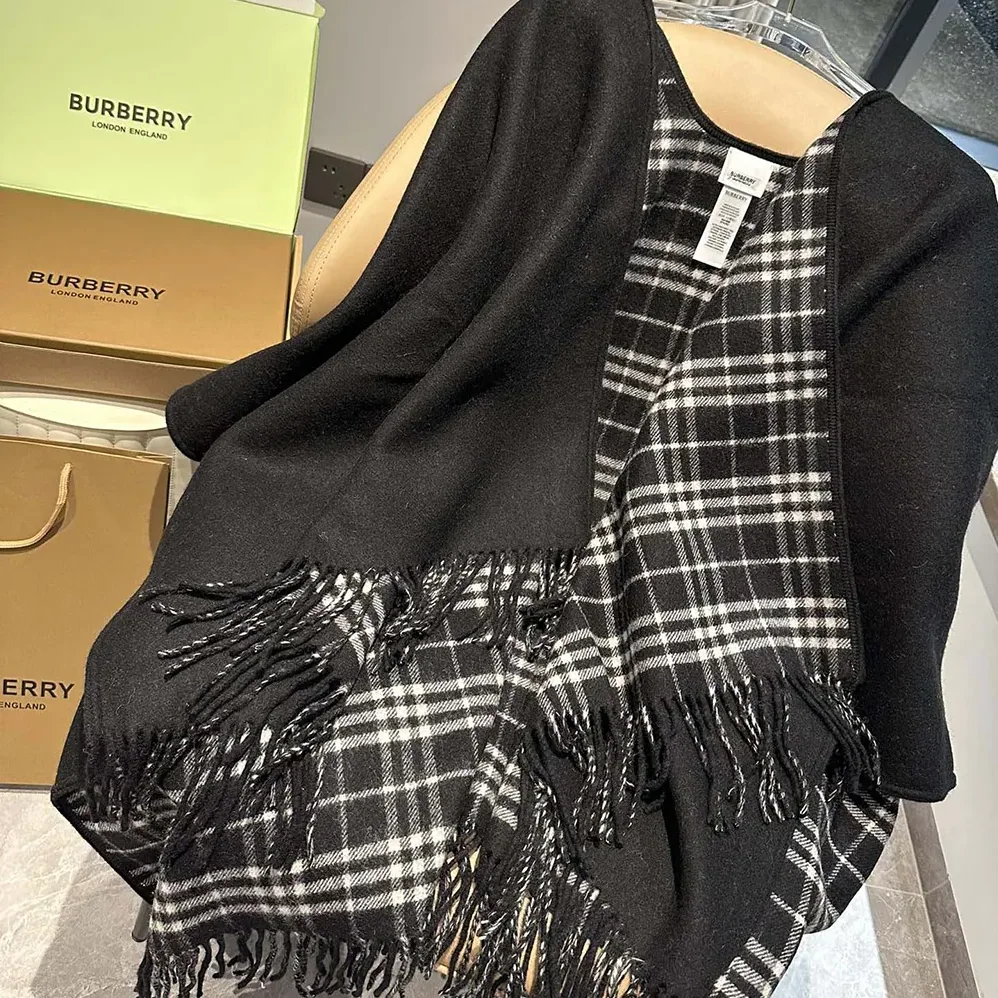 Burberry Reversible Check Wool Cape for Women in Black Burberry Reversible Check Wool Cape for Women in Black