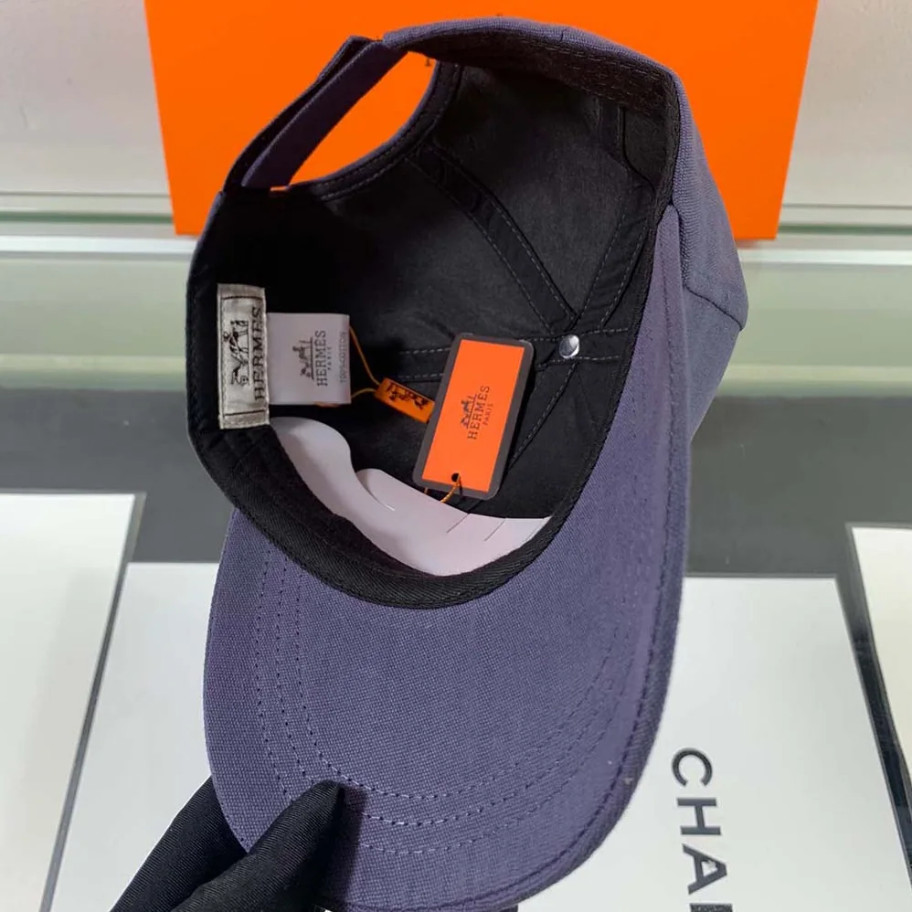 Hermes Miles H Circle Cap in Stretch Cotton for Men in Navy Hermes Miles H Circle Cap in Stretch Cotton for Men in Navy
