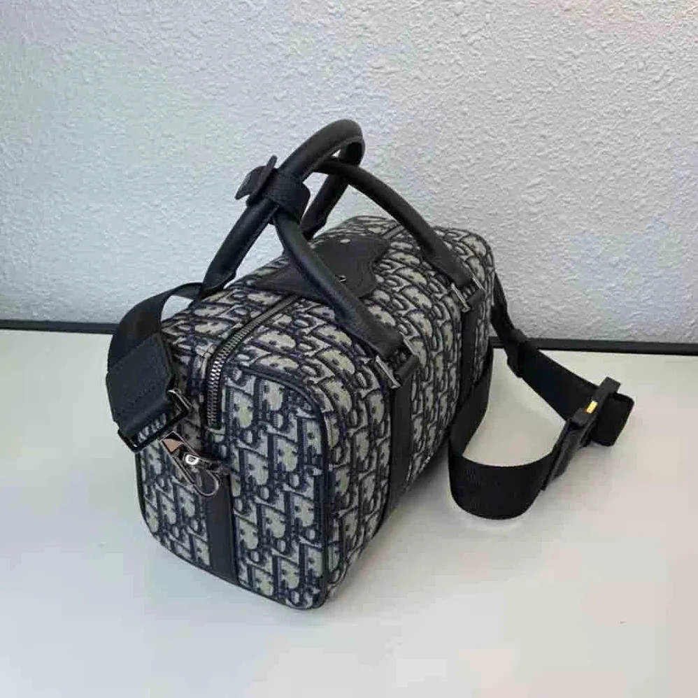 Dior Lingot 26 Bag Beige and Black Dior Oblique Jacquard for Men Dior Lingot 26 Bag Beige and Black Dior Oblique Jacquard for Men