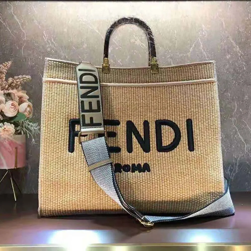 Fendi Sunshine Large Woven Straw Shopper for Women in Beige Fendi Sunshine Large Woven Straw Shopper for Women in Beige