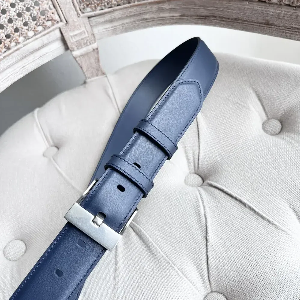 Bottega Veneta Smooth Calfskin Leather Belt for Unisex in Navy Bottega Veneta Smooth Calfskin Leather Belt for Unisex in Navy