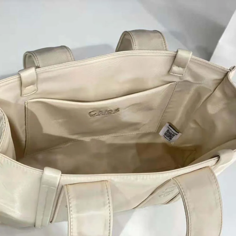 Chloe Medium Woody Tote Bag for Women in White