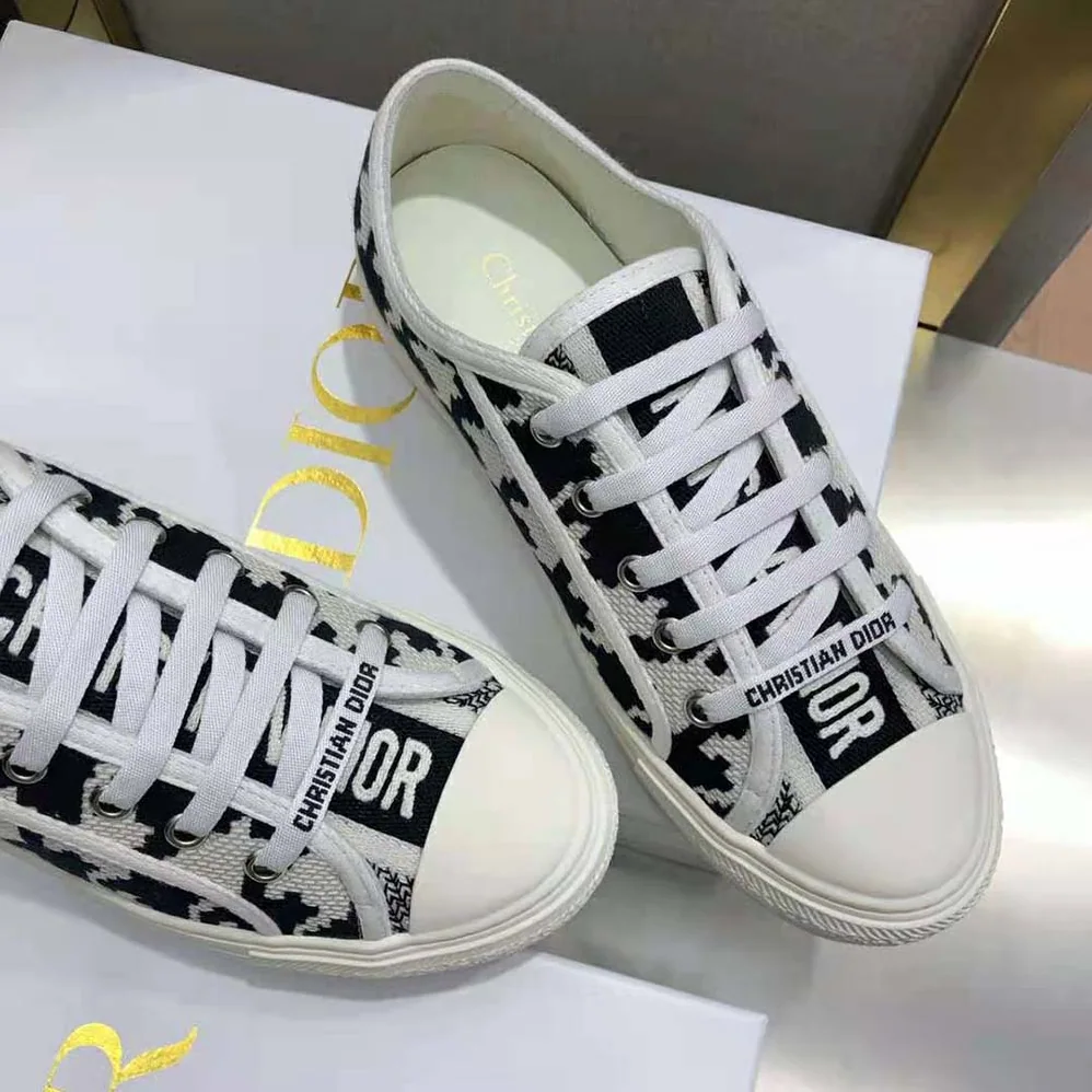 Dior Walk'N'Dior Sneaker Black and White Cotton Embroidery with Macro Houndstooth Motif for Women Dior Walk'N'Dior Sneaker Black and White Cotton Embroidery with Macro Houndstooth Motif for Women