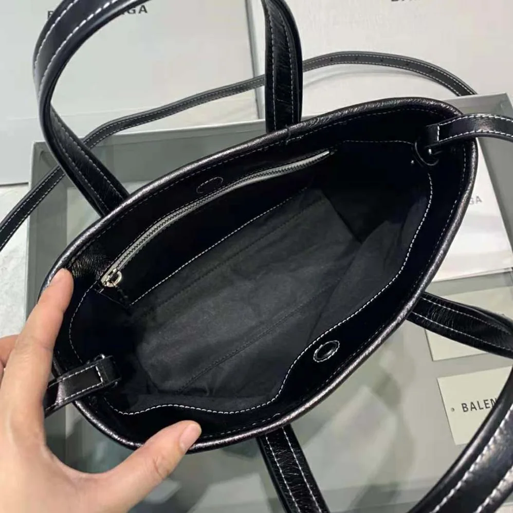 Balenciaga Barbes Small East-West Shopper Bag in Black for Women