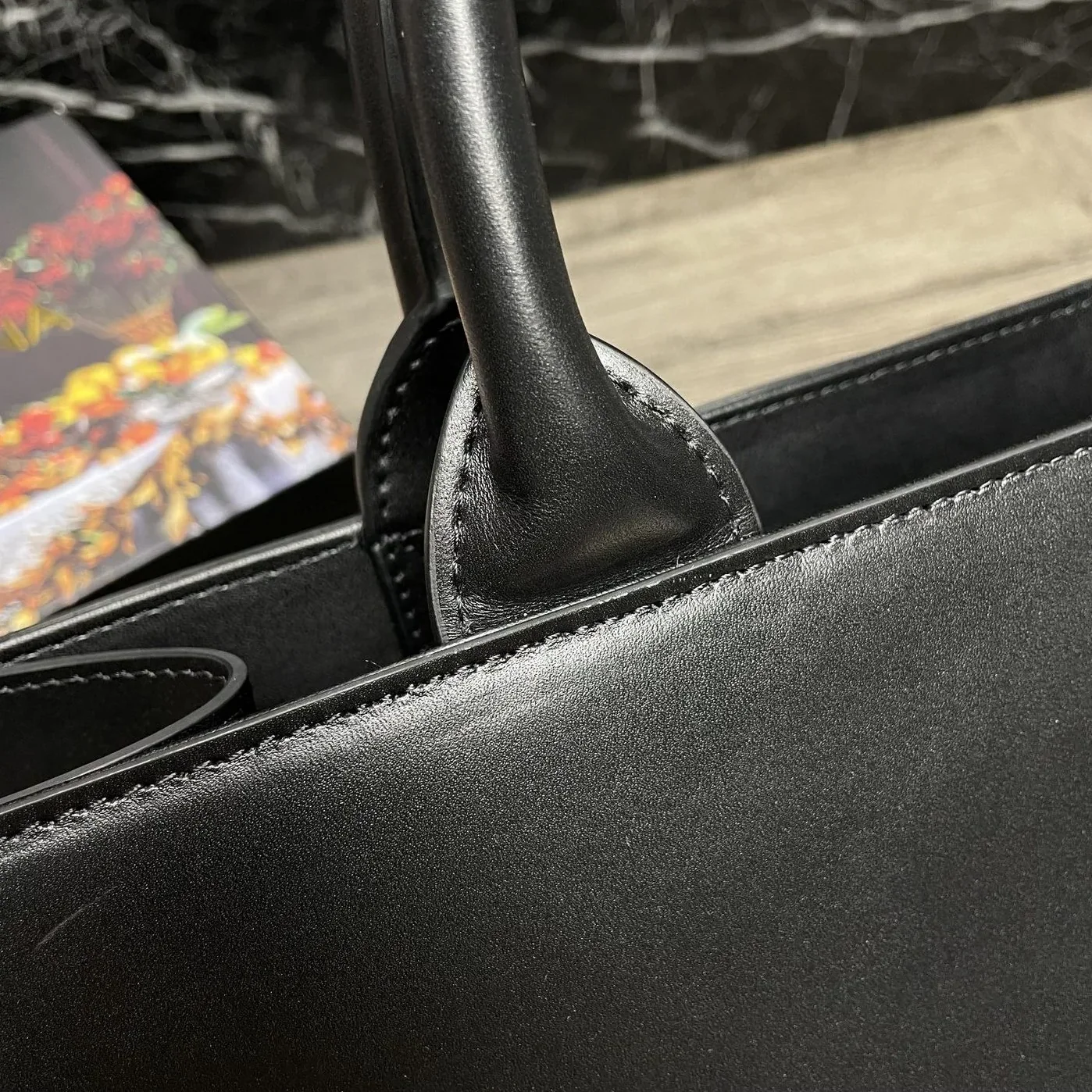 Dolce & Gabbana Small DG Daily Shopper Black / DG BB7023AQ26980999 Dolce & Gabbana Small DG Daily Shopper Black / DG BB7023AQ26980999