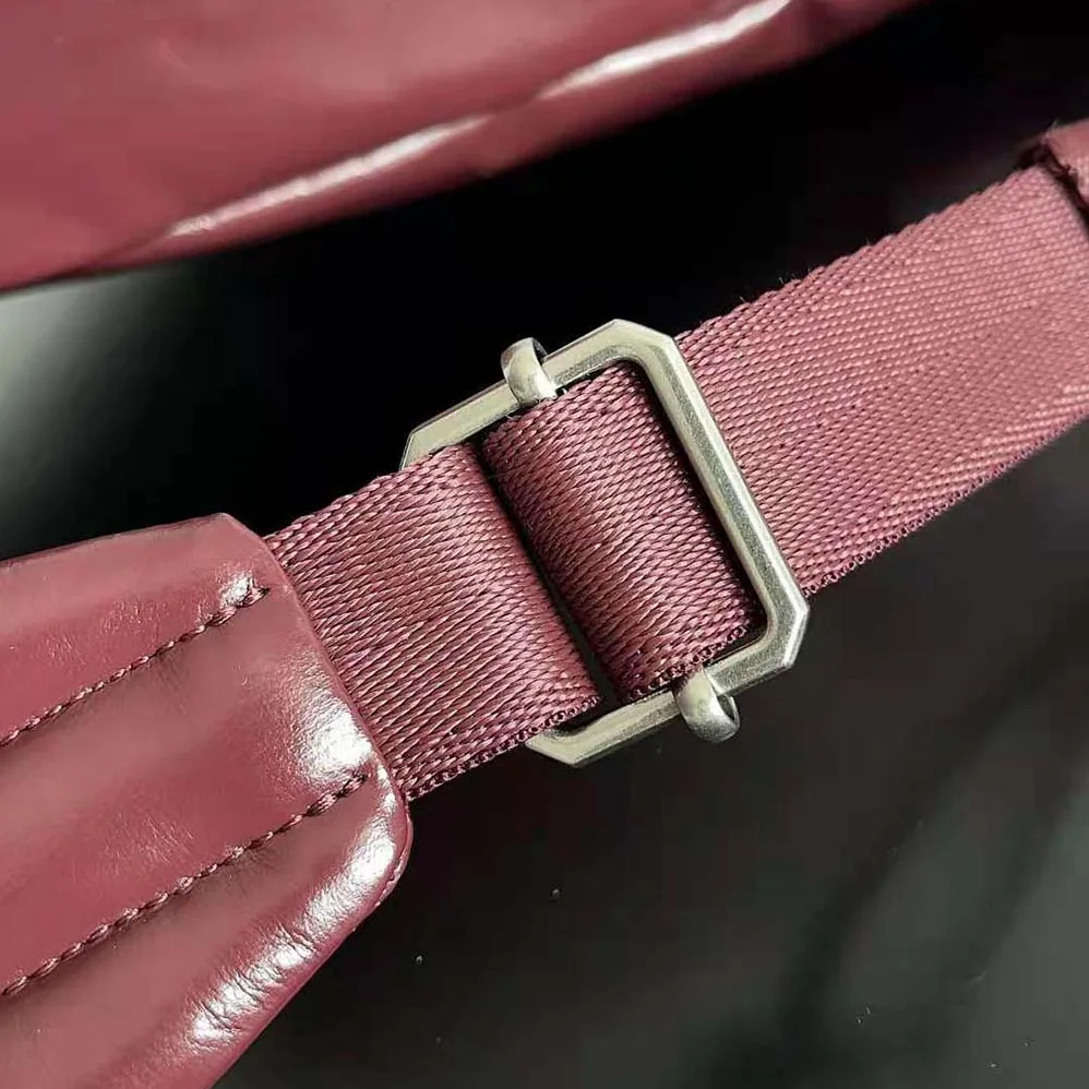 Bottega Veneta Medium Archetype Backpack Crafted from Supple Lambskin Leather for Men in Maroon