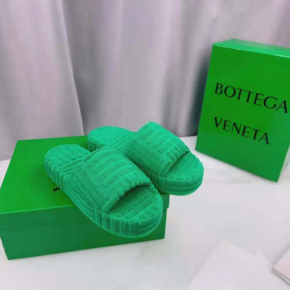 Bottega Veneta Resort Sponge in 35mm Heel Height for Women in Green