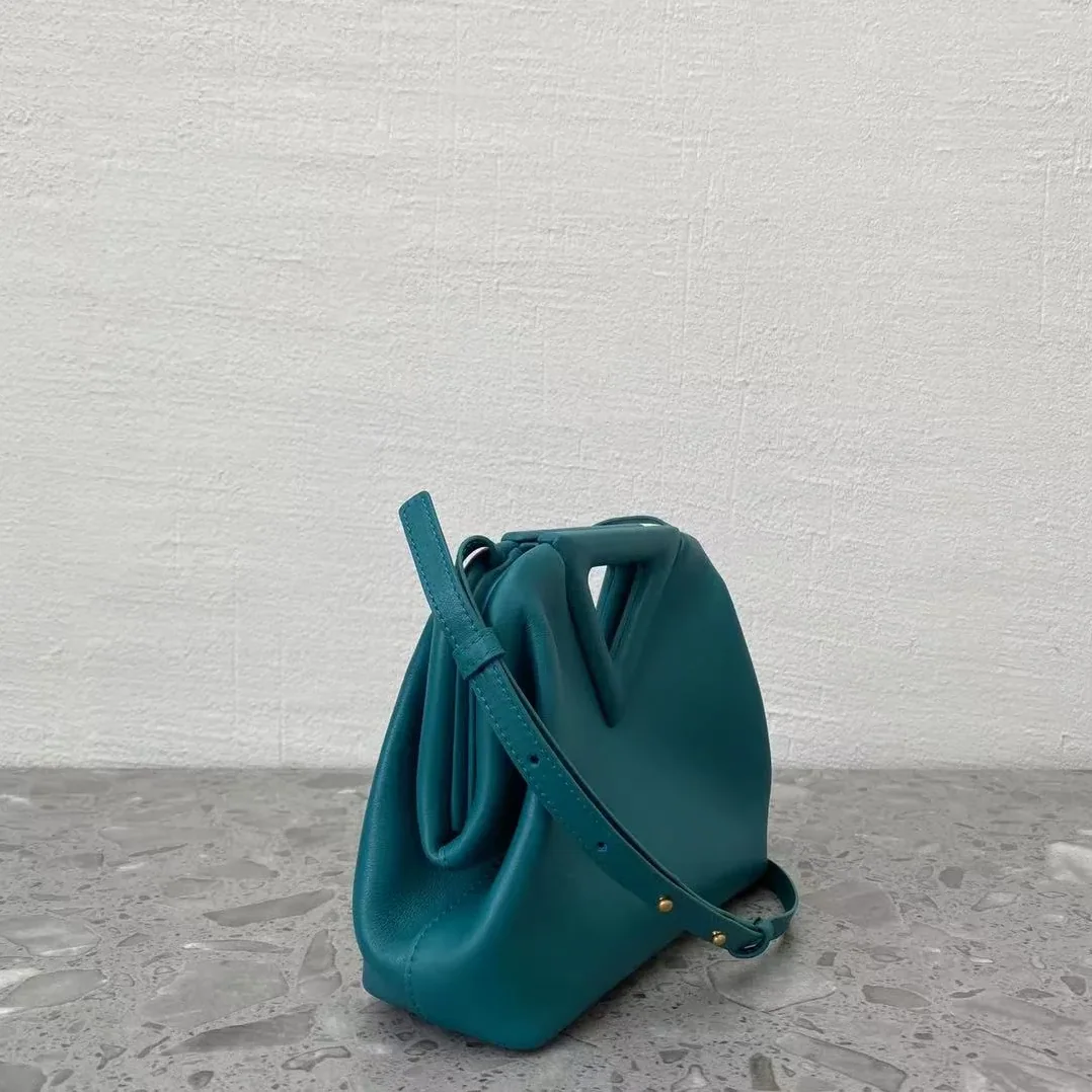 Bottega Veneta Point Blue Bottega Veneta Point Blue