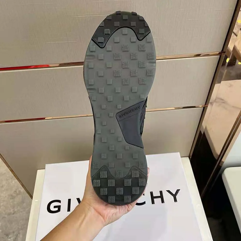 Givenchy Giv 1 Sneakers in Crocodile Effect Leather for Unisex in Black