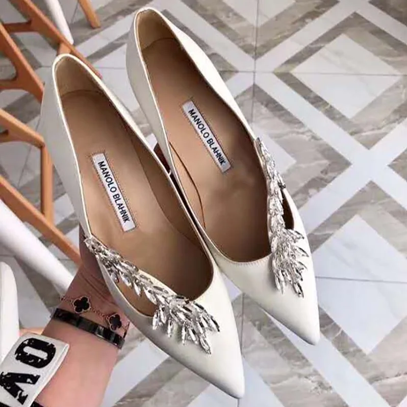Manolo Blahnik Shoes Nadira Satin Jewel Buckle Pumps 90mm Heel for Women in White Manolo Blahnik Shoes Nadira Satin Jewel Buckle Pumps 90mm Heel for Women in White