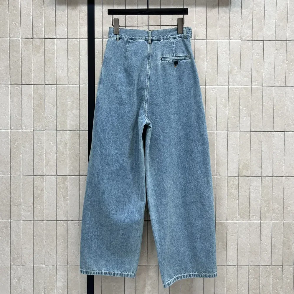 Loewe Draped Jeans In Denim for Women in Indigo Blue Loewe Draped Jeans In Denim for Women in Indigo Blue