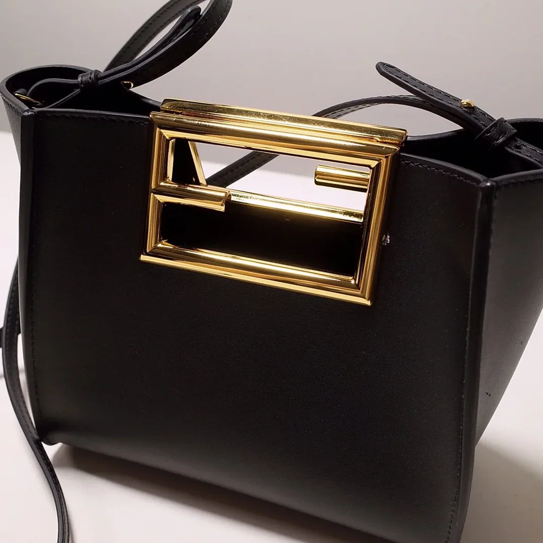 Fendi Way Small Black Bag For Woman / 8BS054AAIWF0KUR Fendi Way Small Black Bag For Woman / 8BS054AAIWF0KUR