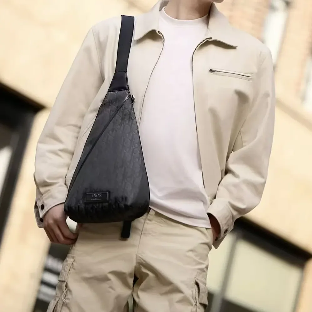 Dior Trek Zipped Sling Bag Black Dior Oblique Nylon for Men Dior Trek Zipped Sling Bag Black Dior Oblique Nylon for Men
