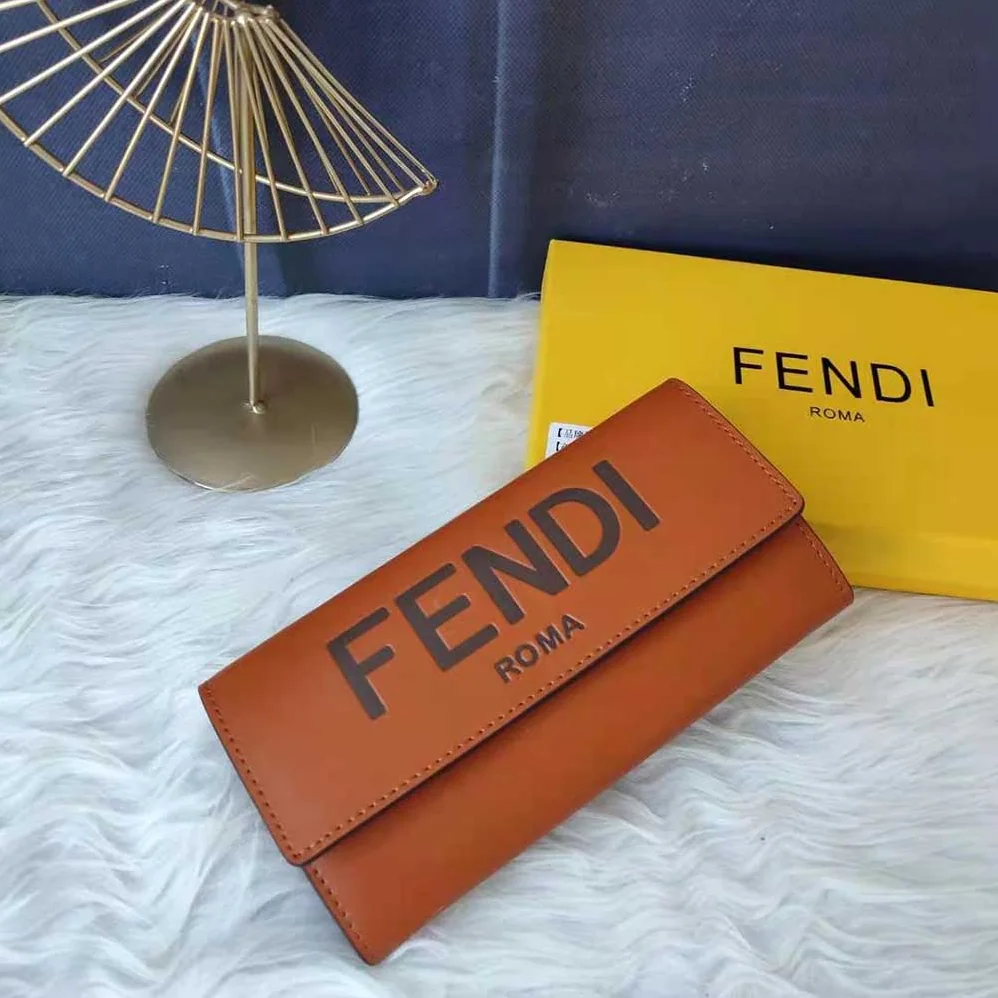 Fendi Continental Brown Leather Wallet Fastened with a Snap Button for Women Fendi Continental Brown Leather Wallet Fastened with a Snap Button for Women