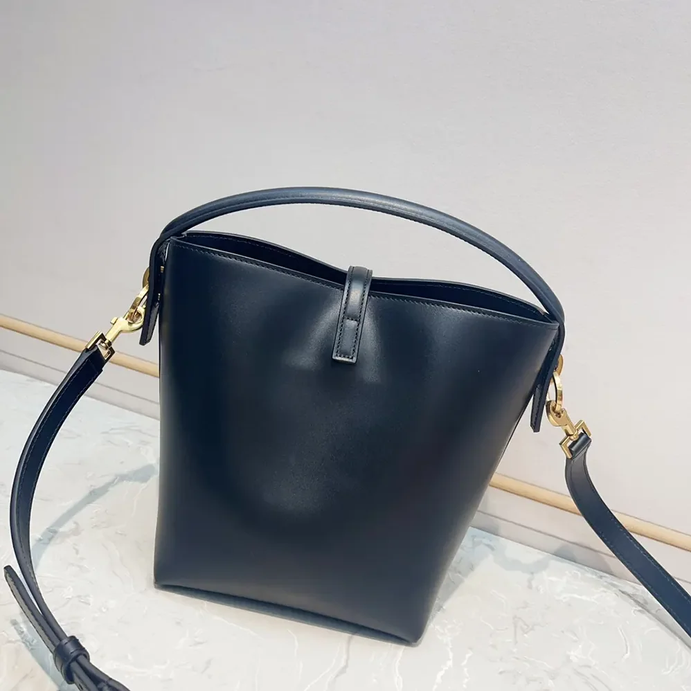 Saint Laurent YSL Le 37 Small in Shiny Leather for Women in Black Saint Laurent YSL Le 37 Small in Shiny Leather for Women in Black