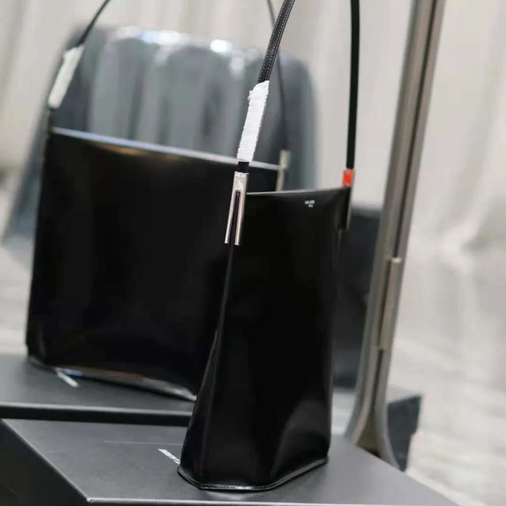 Saint Laurent YSL Suzanne Rigid Shoulder Bag in Shiny Leather for Women
