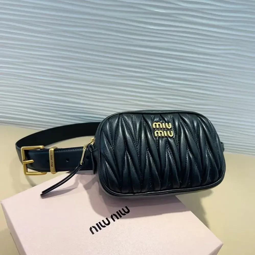 Miu Miu Belt with Matelassé Pouch for Women in Black Miu Miu Belt with Matelassé Pouch for Women in Black