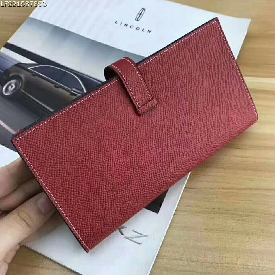 Hermes Medium Bearn Wallet in Epsom Calfskin Leather in Red