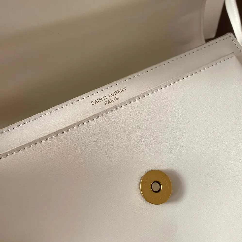 Saint Laurent YSL Sunset Medium in Smooth Leather for Women in White Saint Laurent YSL Sunset Medium in Smooth Leather for Women in White