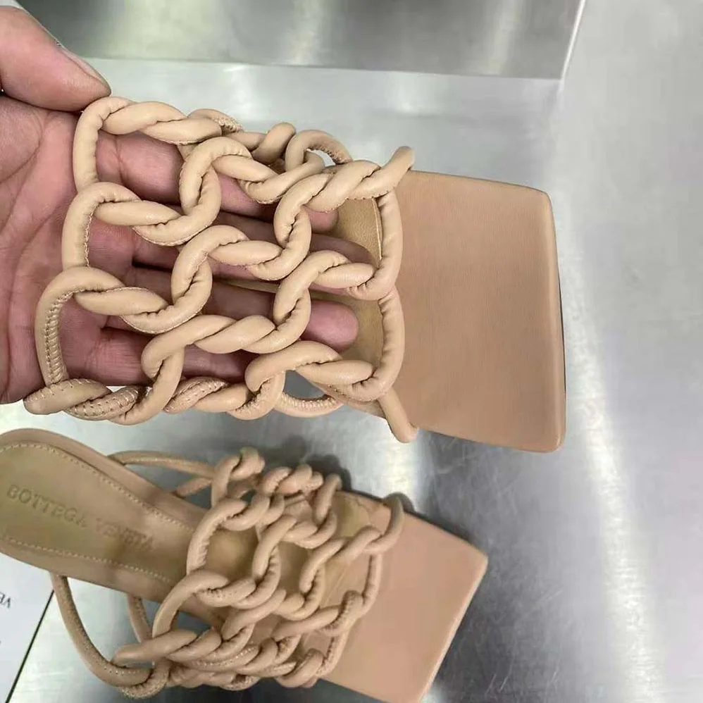 Bottega Veneta Stretch Twist Mule Hand-Twisted Tubular Leather for Women in Beige