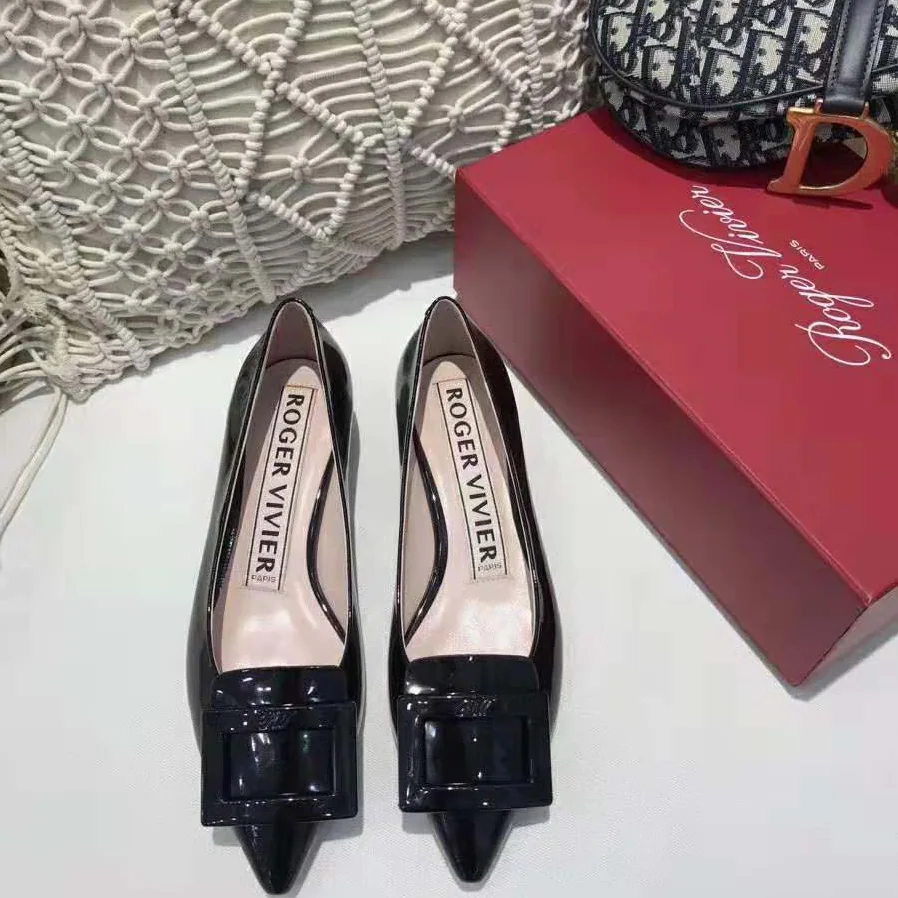 Roger Vivier Gommettine Ballerinas for Women in Black Roger Vivier Gommettine Ballerinas for Women in Black