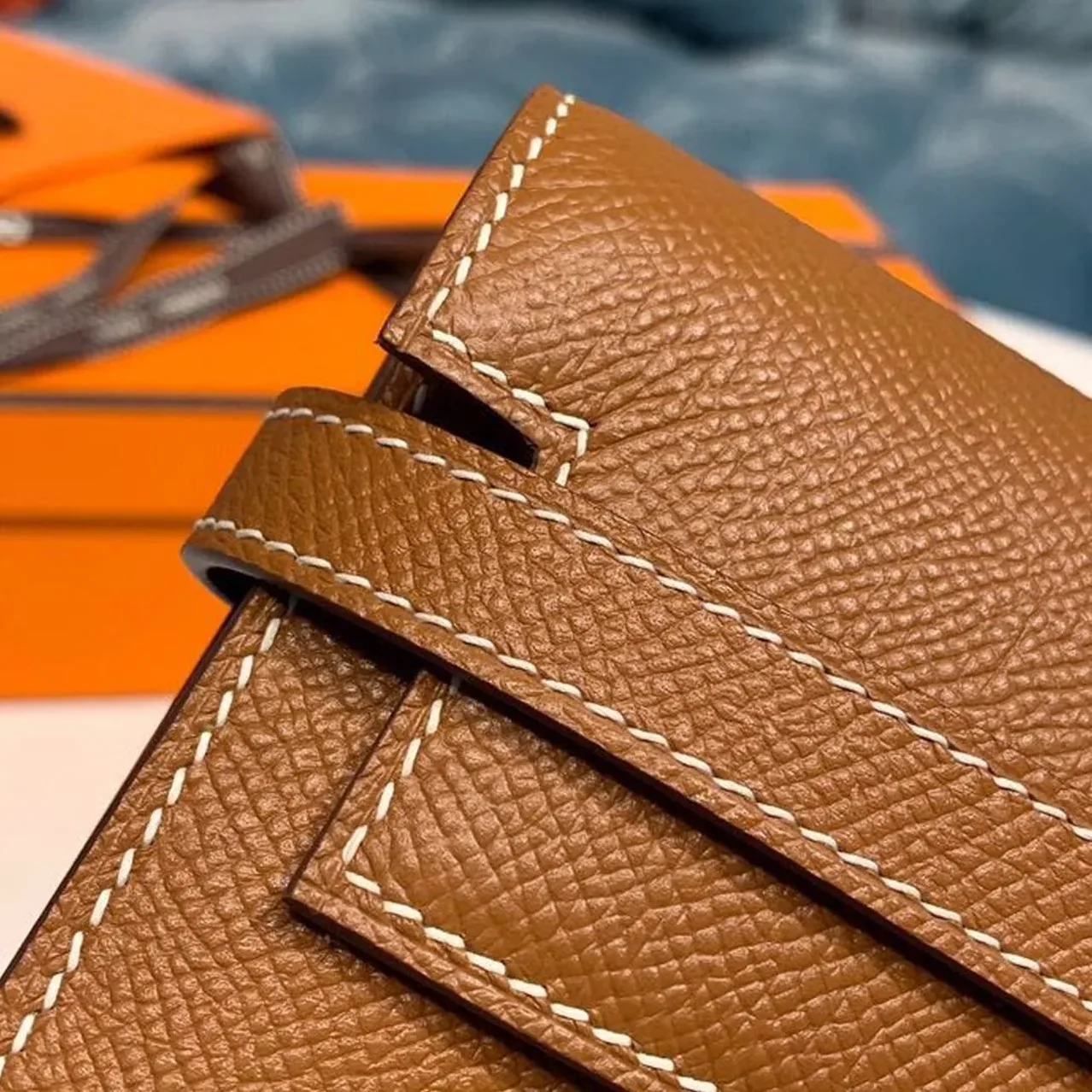 Hermes Kelly Wallet To Go Woc Brown With Gold Toned Hardware Bag / Hermes Kelly Wallet To Go Woc Brown With Gold Toned Hardware Bag /