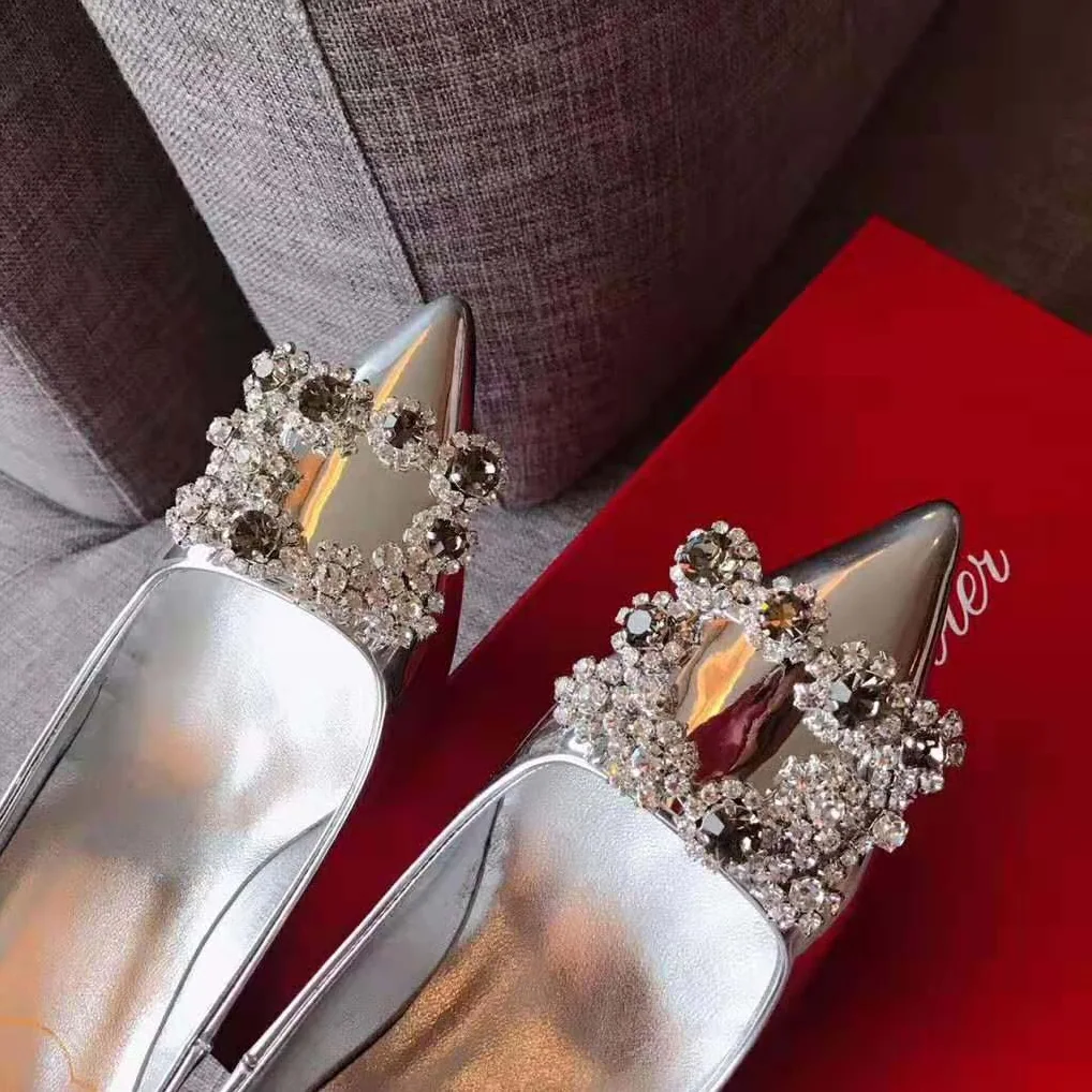 Roger Vivier Flower Strass Buckle Pumps for Women in Silver