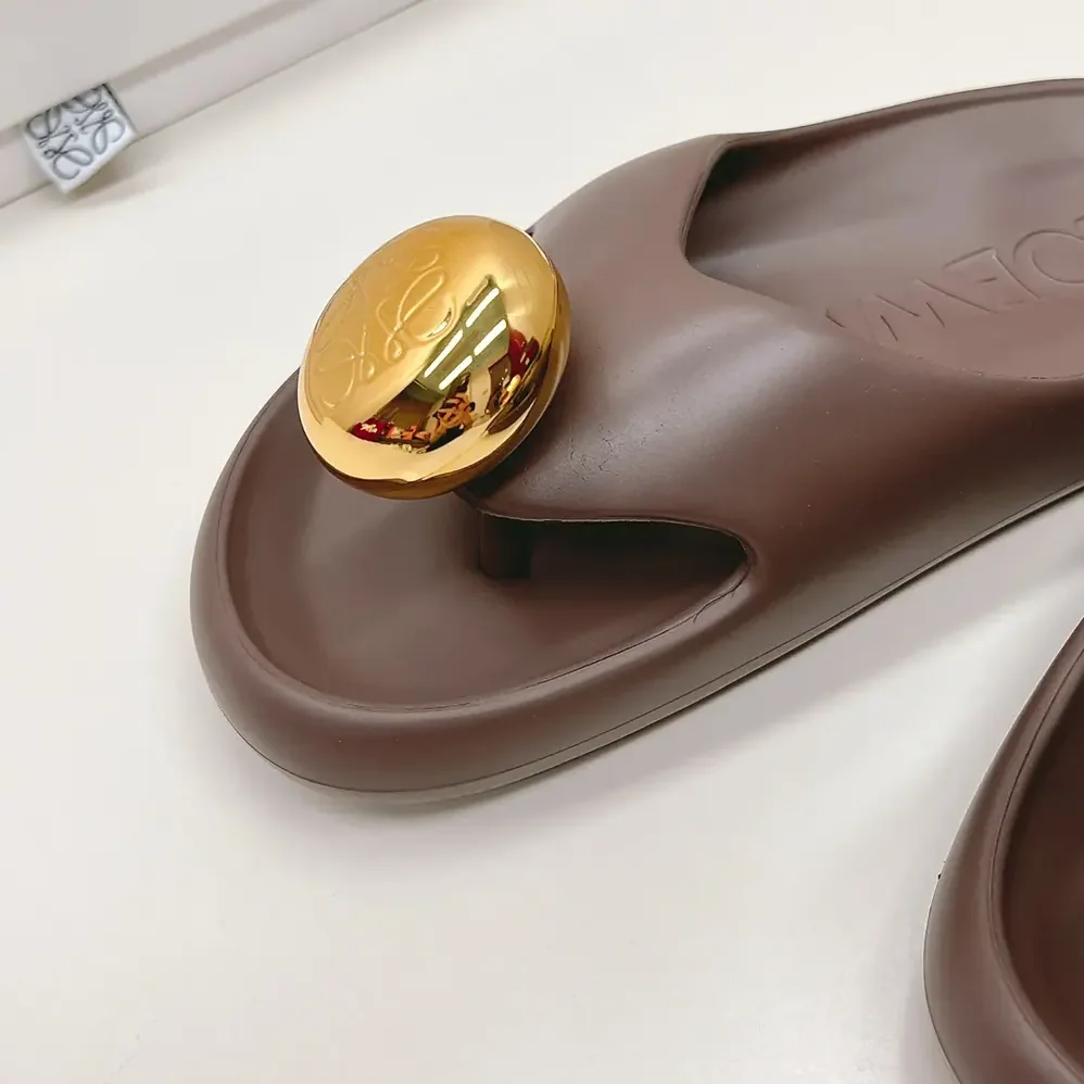 Loewe Foam Pebble Sandal for Women in Chocolate