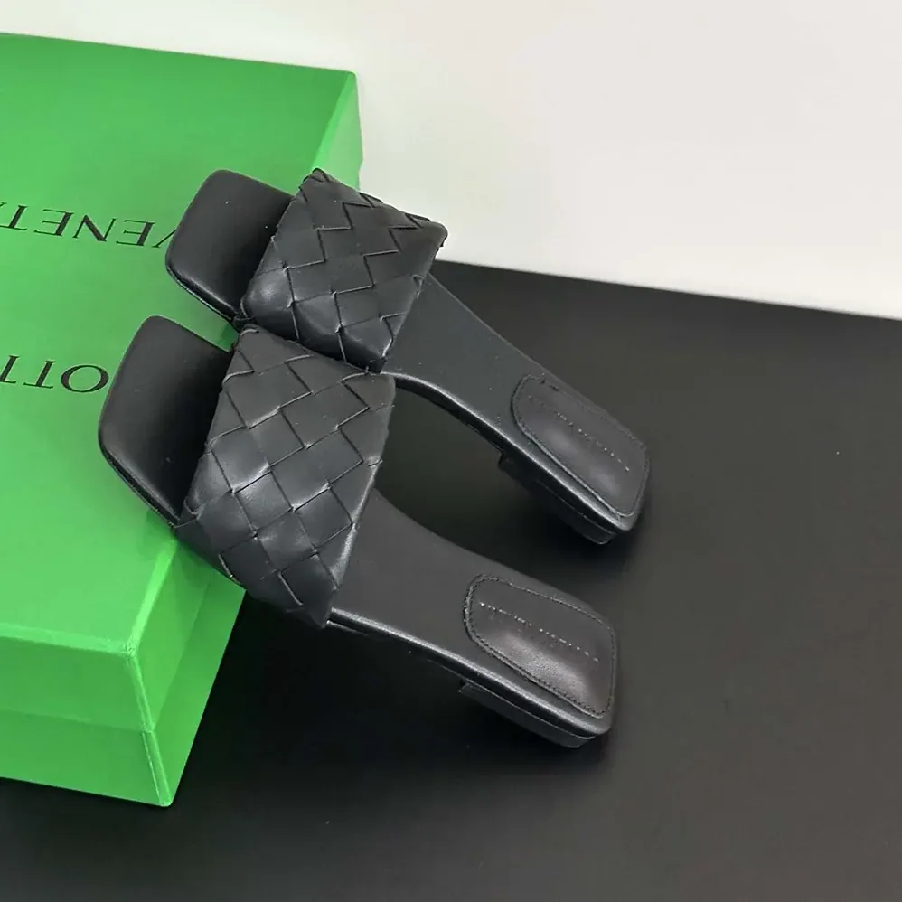 Bottega Veneta Parco Flat Mule for Women in Black