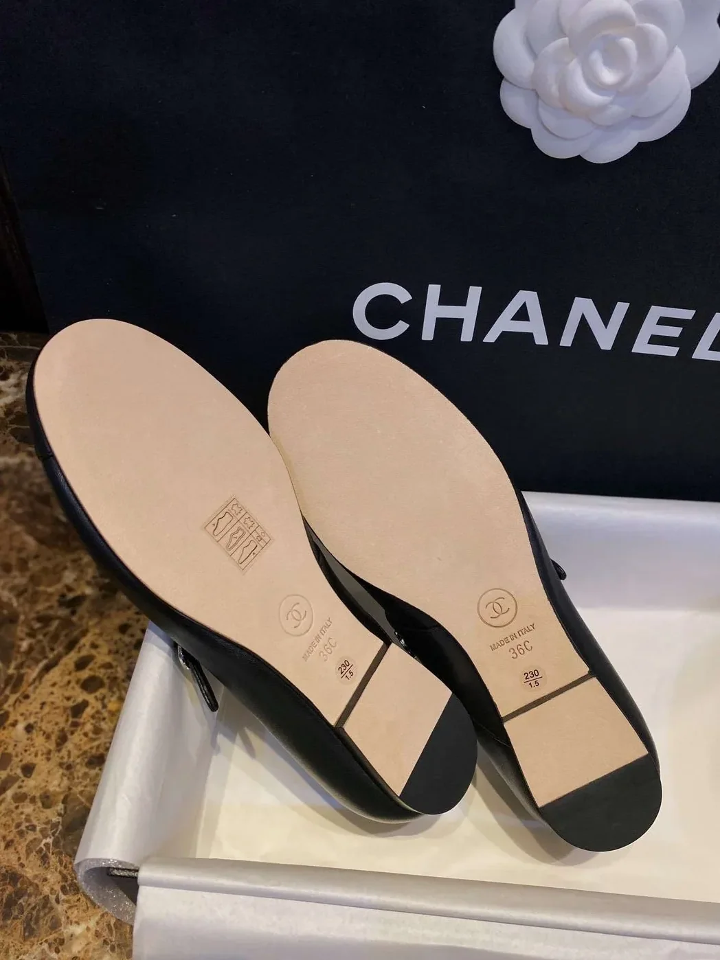 Chanel Interlocking CC Logo Mary Jane Flats Black Chanel Interlocking CC Logo Mary Jane Flats Black