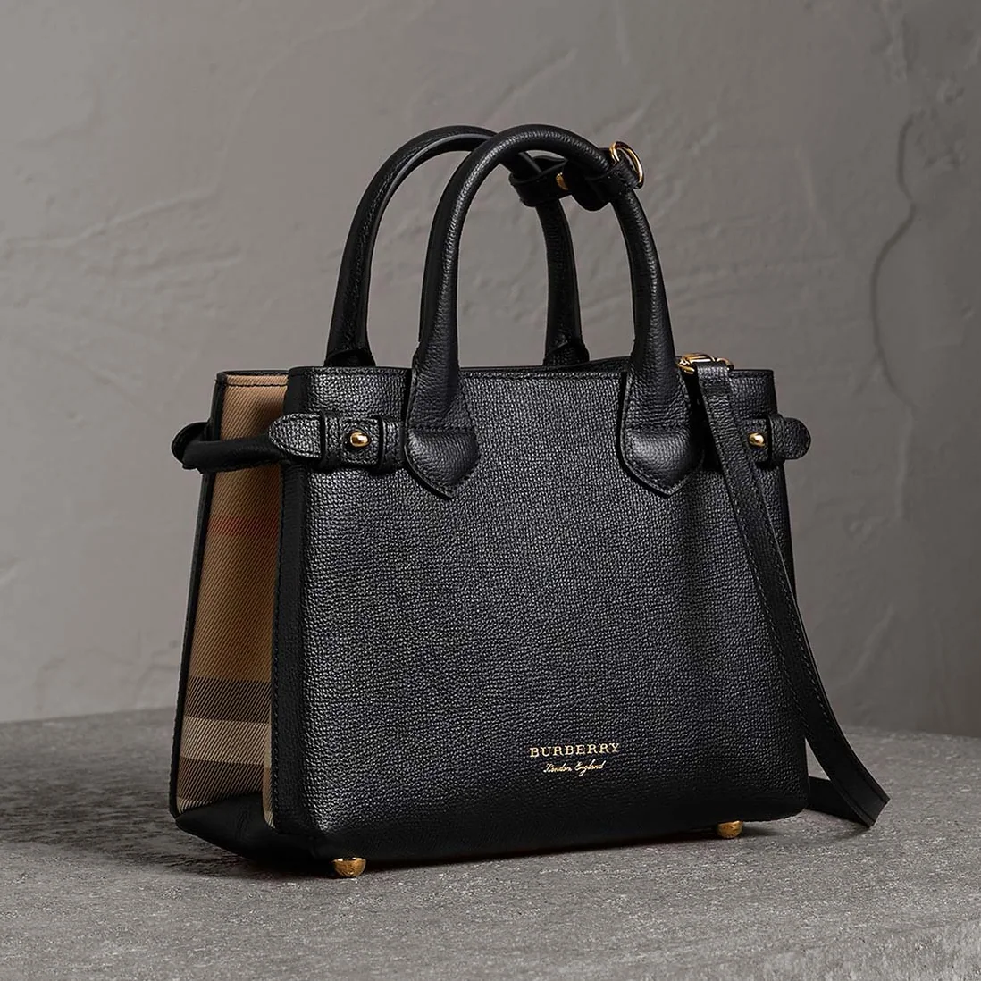 Burberry Small Banner Bag in Leather and House Check in Black