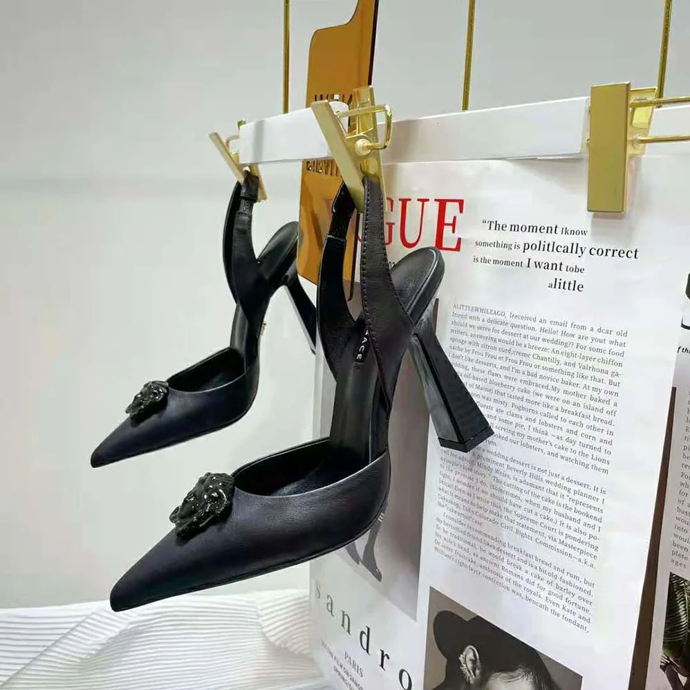 Versace LA Medusa Sling-Black Pumps in 10.5cm Heel Hight for Women Versace LA Medusa Sling-Black Pumps in 10.5cm Heel Hight for Women