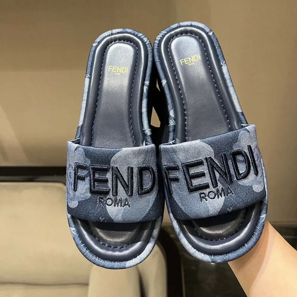 Fendi Sunshine Blue Denim Flatform Slides for Women Fendi Sunshine Blue Denim Flatform Slides for Women