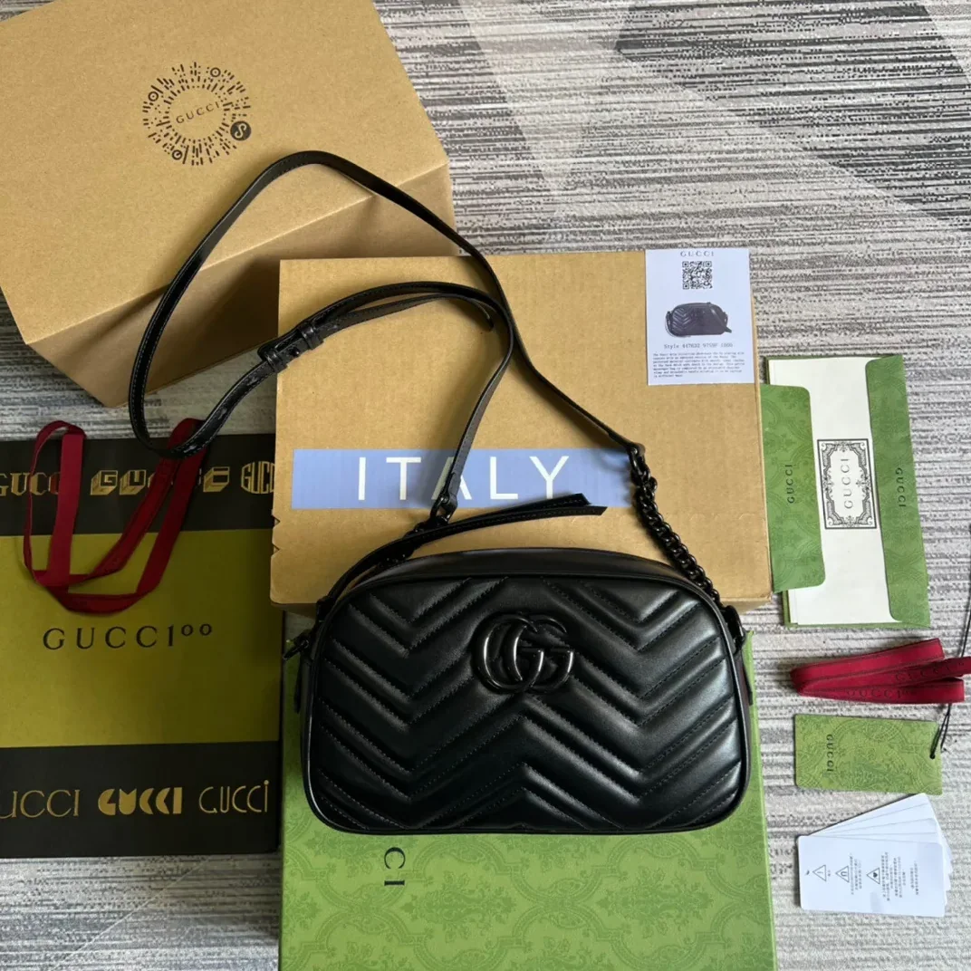 Gucci Marmont Matelasse Shoulder Bag Black Gucci Marmont Matelasse Shoulder Bag Black