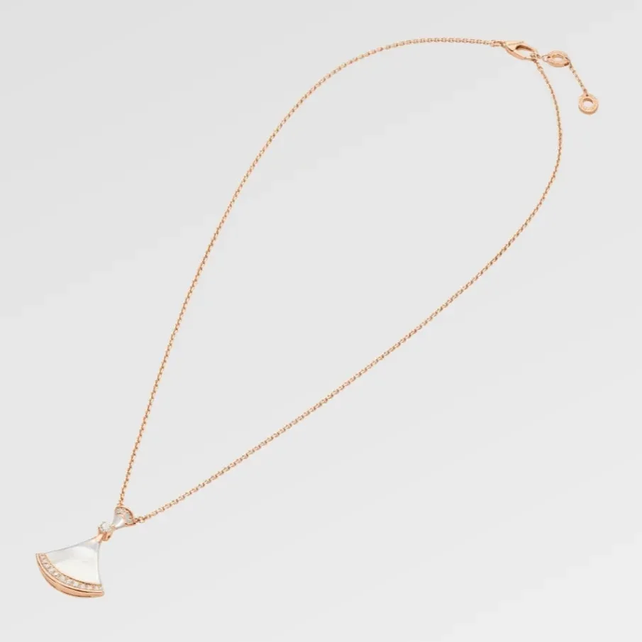 Bvlgari Divas Dream Necklace Rose Gold Bvlgari Divas Dream Necklace Rose Gold