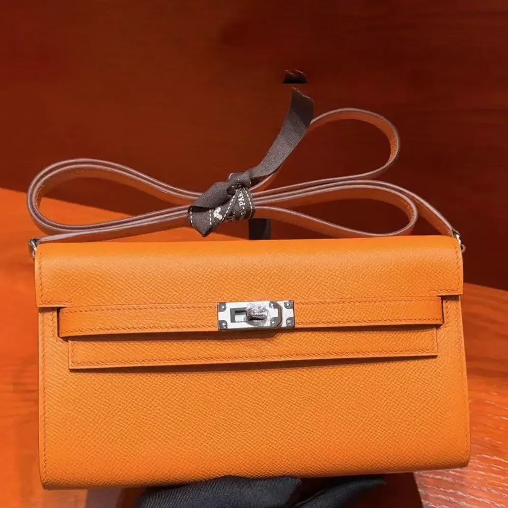 Hermes Kelly To Go in Epsom Leather for Women in Orange Hermes Kelly To Go in Epsom Leather for Women in Orange