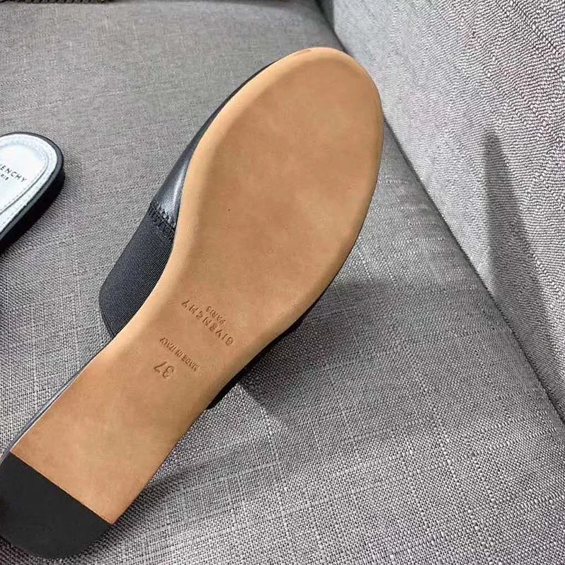 Givenchy Shoes Givenchy Paris Flat Mules in Calf Leather for Women Givenchy Shoes Givenchy Paris Flat Mules in Calf Leather for Women